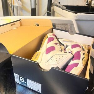 Jordan Kids Cream and Pink Retro Basketball Sneakers